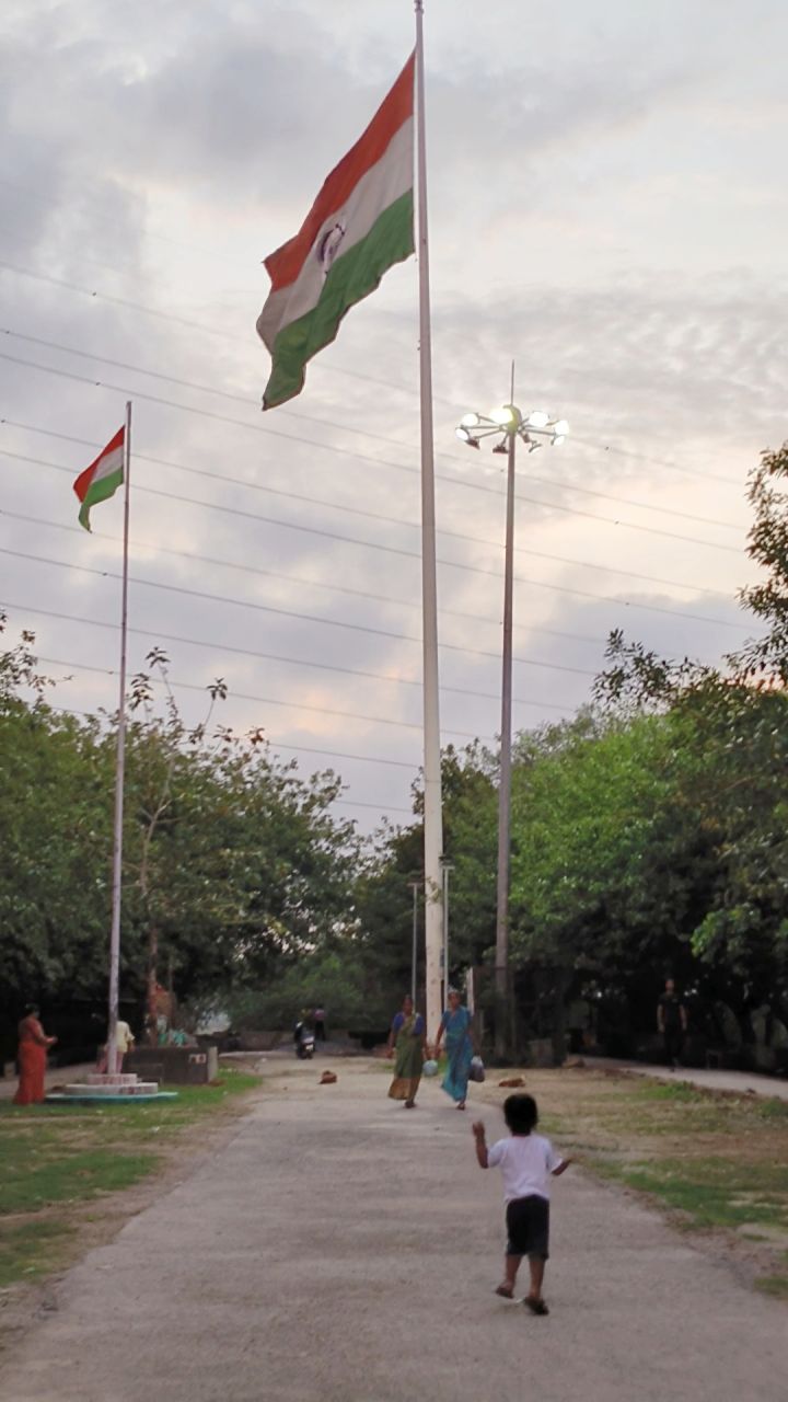 Sonia Vihar Residents Protest Against O-Zone Facility