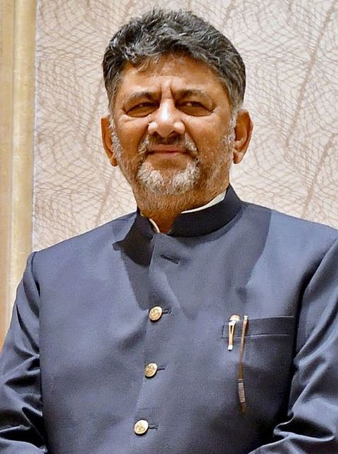 Karnataka CM Warns of Pan Masala, Gutka Ban Amid Drug Concerns