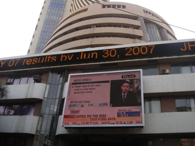 NDTV Profit Reports Live Silver Price Update in India