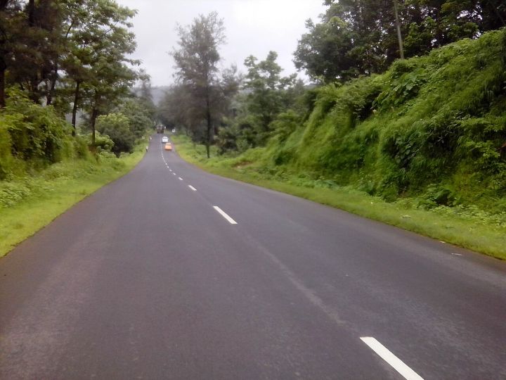 Landslide Halts Mumbai-Goa Highway Traffic for 12 Hours
