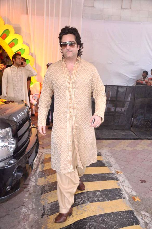 Fardeen Khan Remembers Feroz Khan's Close Bond with Farida Jalal