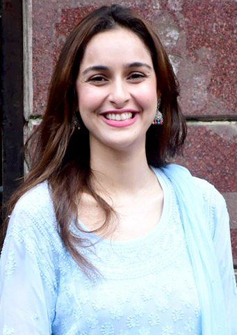Sadia Khateeb Returns to Kashmir, Reflects on Roots