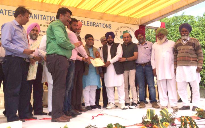 Punjab Sanitation Workers End Strike