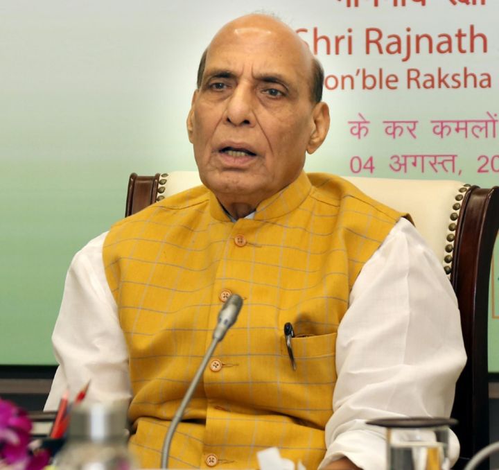 Defence Minister Rajnath Singh Lays Foundation Stone for T‑Series Tank Overhaul Project in Jabalpur