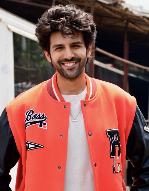 Kartik Aaryan Undergoes Knee Surgery After Accident on 'Captain India' Set