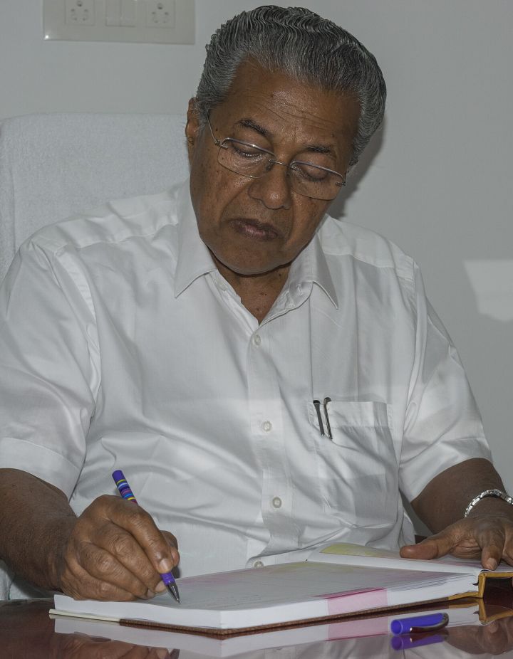 Kerala CM urges construction of new Mullaperiyar dam at State Water Commission meeting