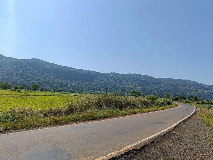 Relative of Maharashtra hill tragedy victims denies iPhone EMI rumours