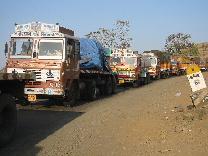 Maharashtra Allocates ₹250 Crore to Upgrade Traffic Management, Launches Mobile “Traffic School”