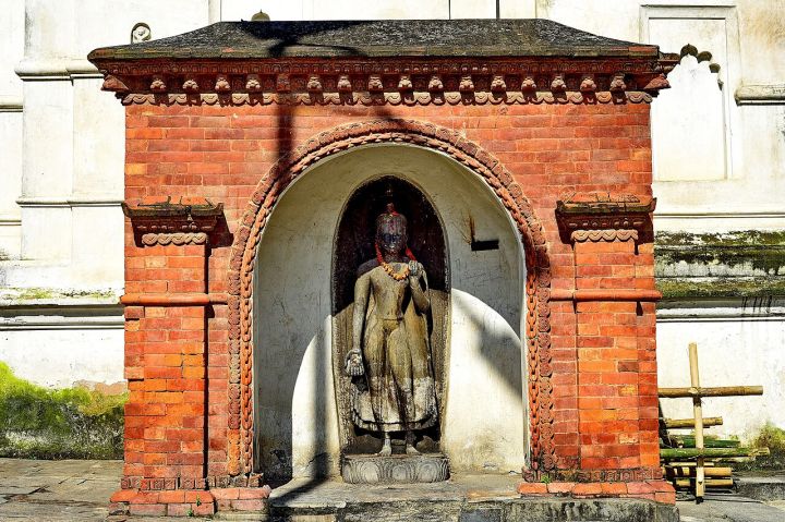 20‑Minute Delay at Buddha Temple Saves 31 Kerala Tourists from Nepal Floods