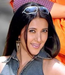 Sakshi Shivdasani Bravely Tackles Cosmopolitan India's Quiz