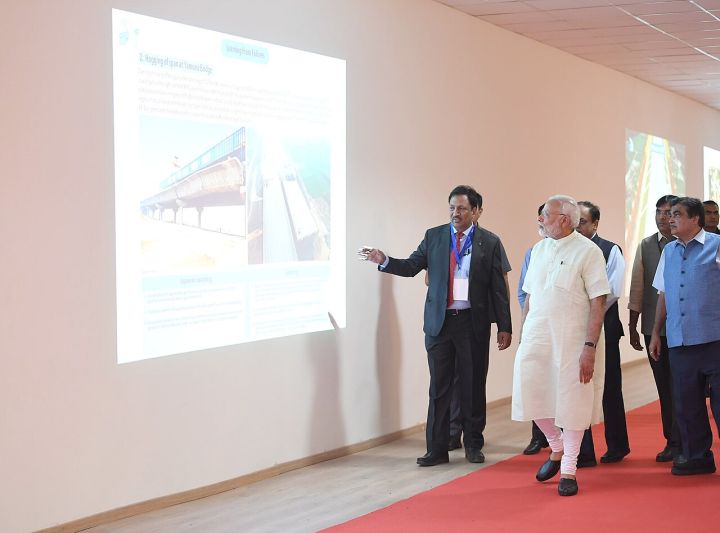 PM Modi Inaugurates 594‑km Ganga Expressway, Calls It New Lifeline of Development