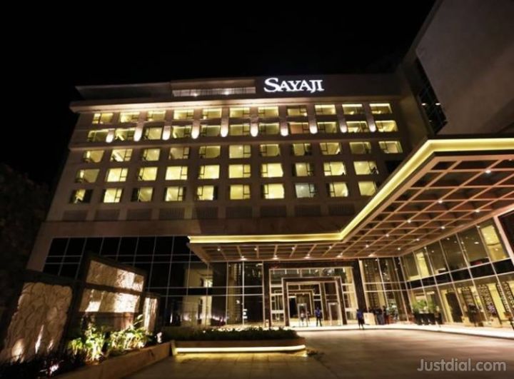 Indore's Sayaji Hotel kitchens sealed over mixed veg‑nonveg food prep