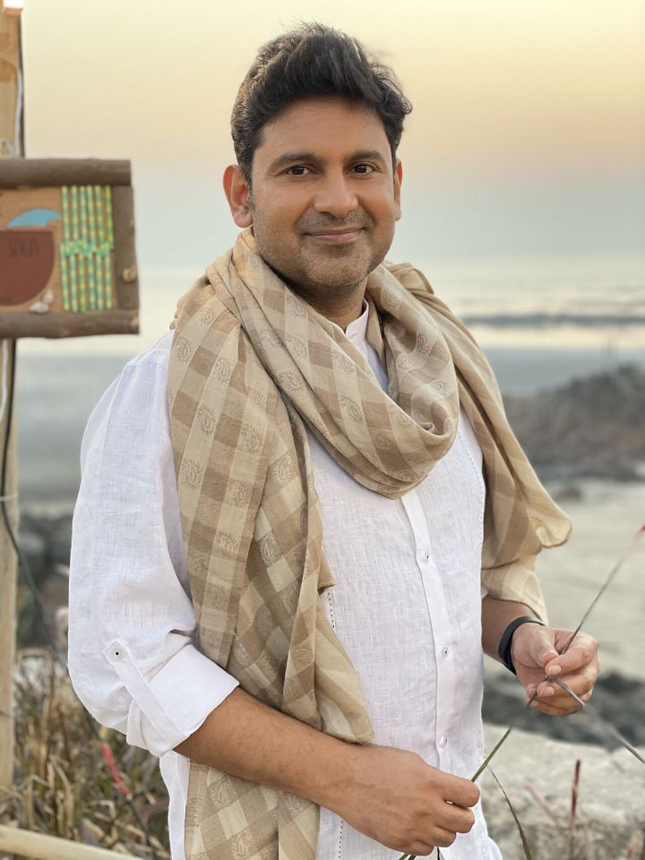 Manoj Muntashir Urges Viewers Not to Compare Ramayana Film with Adipurush