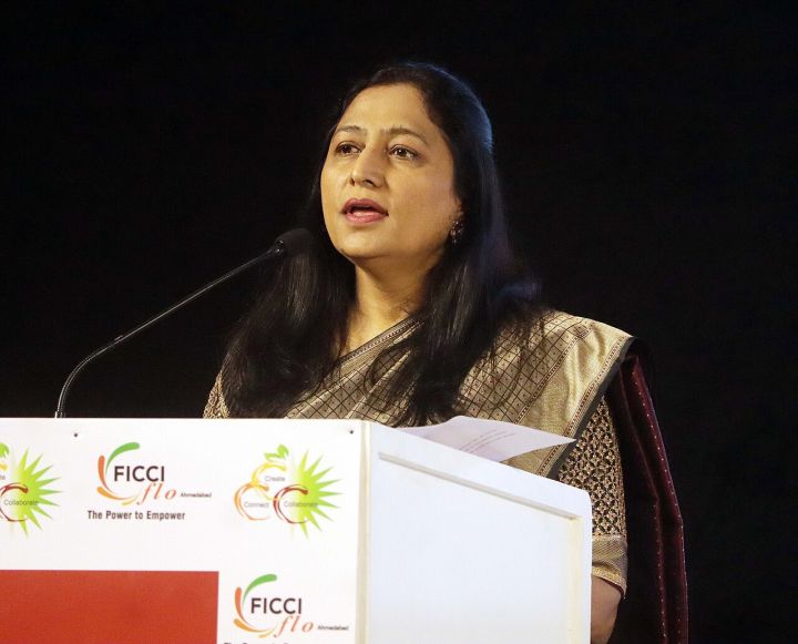 FICCI FLO Launches India's First Women‑Led Electric Vehicle Rally