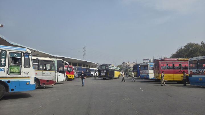 Interstate Private Buses Back Under Regulatory Scrutiny, Says TOI
