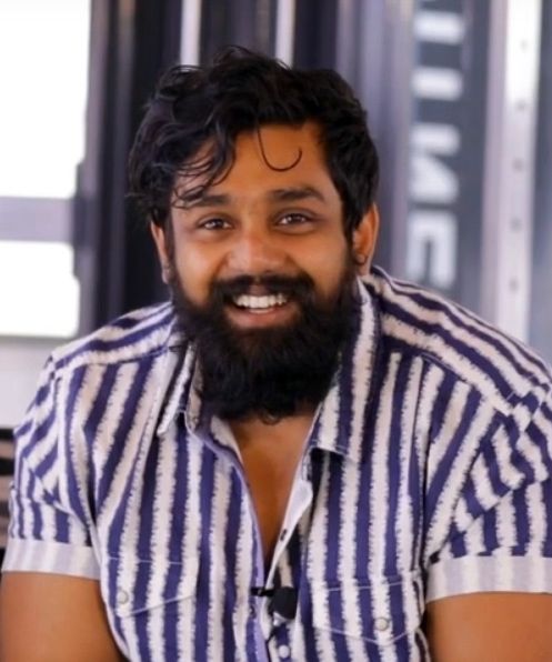Dhruva Sarja Unveils Trailer for 'Ravenn', Kannada Film Features Crow as Hero