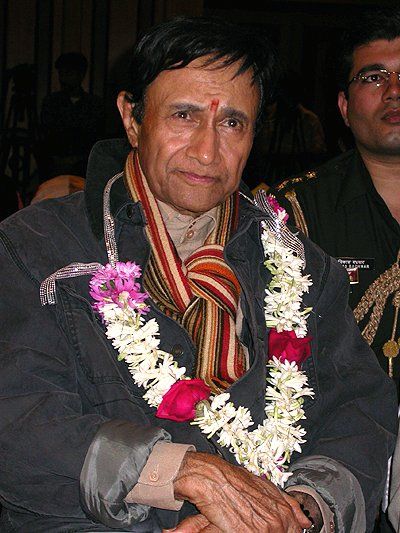 Dev Anand Offers Imran Khan 'Awwal Number', Declares Him Next Big B, Khan Declines