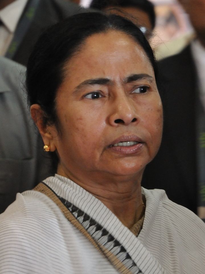 Analysts assess Mamata Banerjee's overture to CPM amid Election Commission controversy