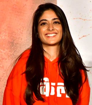 Tanya Maniktala Wins Best Actress Award at IFFJK for 'Arifa'