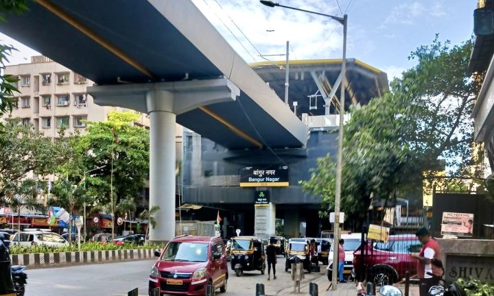 Tourist Bus Catches Fire Under Goregaon Metro Station, Panic Erupts