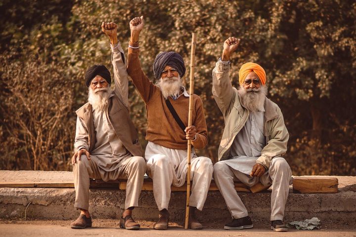 Farmers Hold Firm Protest Outside DC Office in Amritsar, Vow to Stay Until Demands Met