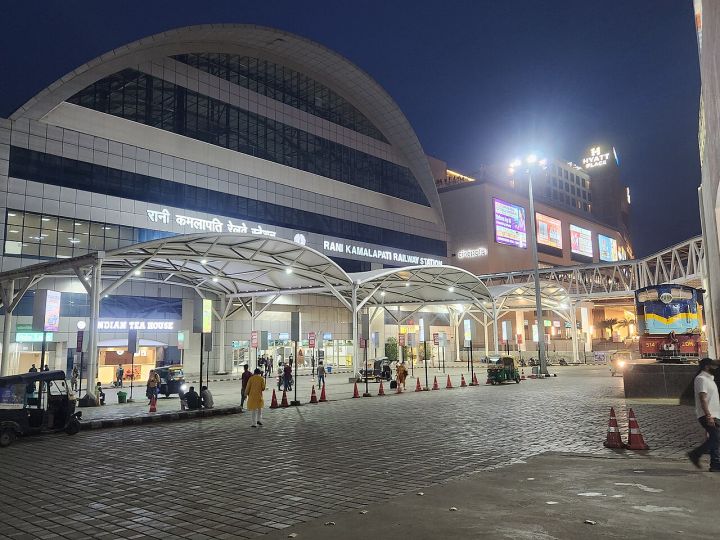 Three Special 24-Coach Trains to Gaya Depart from Rani Kamalapati During Pitrapaksh