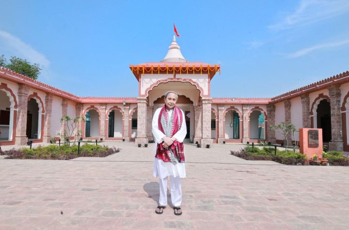 Nuakhai 2026: Nabanna Offered to Maa Samaleswari as Western Odisha Celebrates Harvest Festival