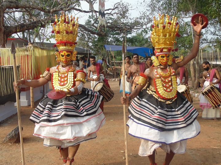 Kerala Teen AI Entrepreneur Earns ₹2 Lakh Salary for Dad