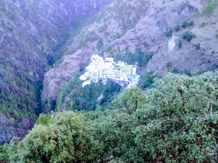 Silver Jewelry Stolen from Maa Vaishno Devi Temple on Tajpur Road, Ludhiana