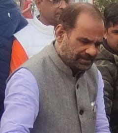 MP Bidhuṛi Apologises at Sajjan Kumar’s Residence in Amritsar