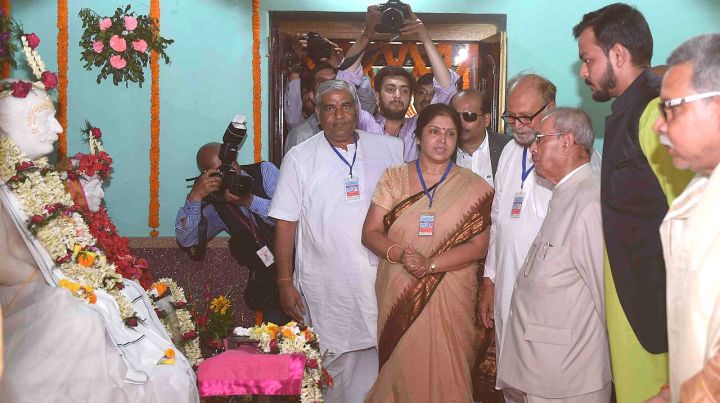 Banka Man's Second Marriage Sparks Public Outcry as First Wife Protests at Jogdihaha Chowk