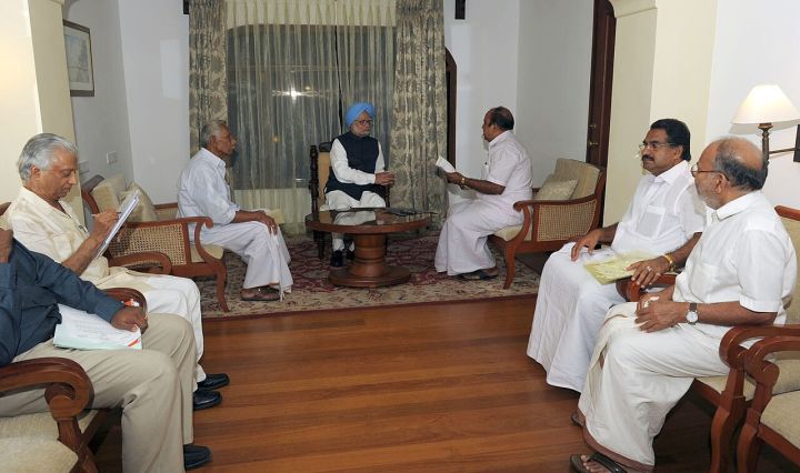 Congress Delegation Urges CEO to Scrap SIR Policy