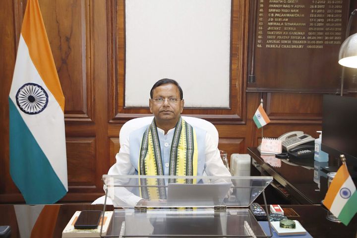 Finance Ministry: India's Economic Fundamentals Strong Amid Global Uncertainties