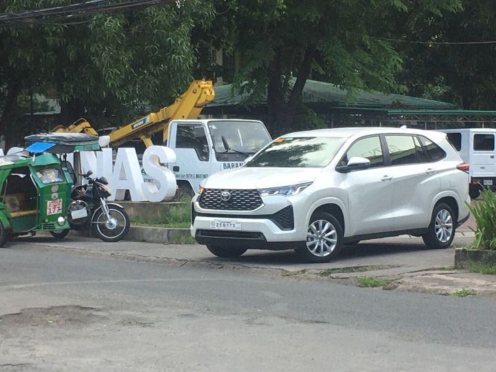 Toyota Innova Hycross Facelift: India's First E100 Ethanol Car Arrives