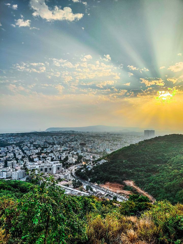 Visakhapatnam Comic Con wraps up with cosplay, creator showcases and live acts