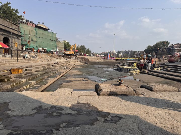 517 Conch Shells Sound: New Record Set at Nashik Riverbank