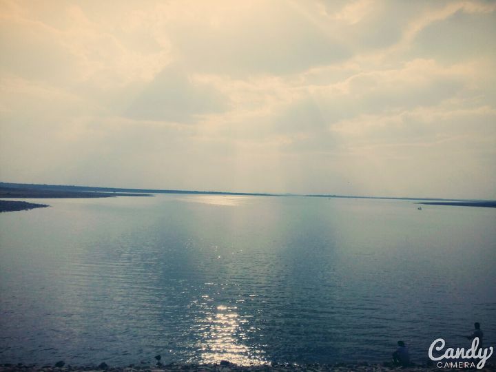 Karnataka MP Allocates ₹7,430 Cr to Transform Halali, Indirasagar Dams into Fisheries Models