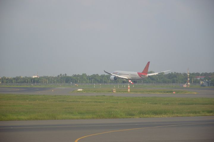 Air India Delhi‑Riyadh flight returns after Houthi strike on Saudi airport, ops suspended till October