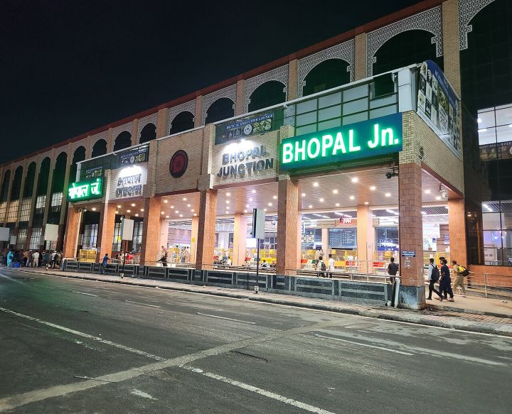 705kg Cheese Seized at Bhopal Station, All Samples Fail Safety Tests