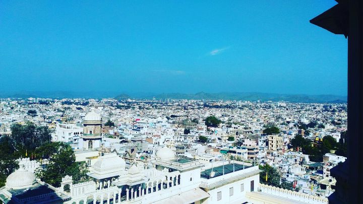 Udaipur Kiran Offers Horoscope Insights for October 25th