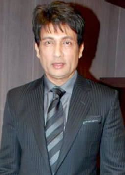 Actor Shekhar Suman Praises Peaceful Protests Against CEC