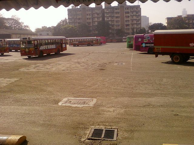 Two Shapoorji Pallonji officials booked over Mulund labour camp fire