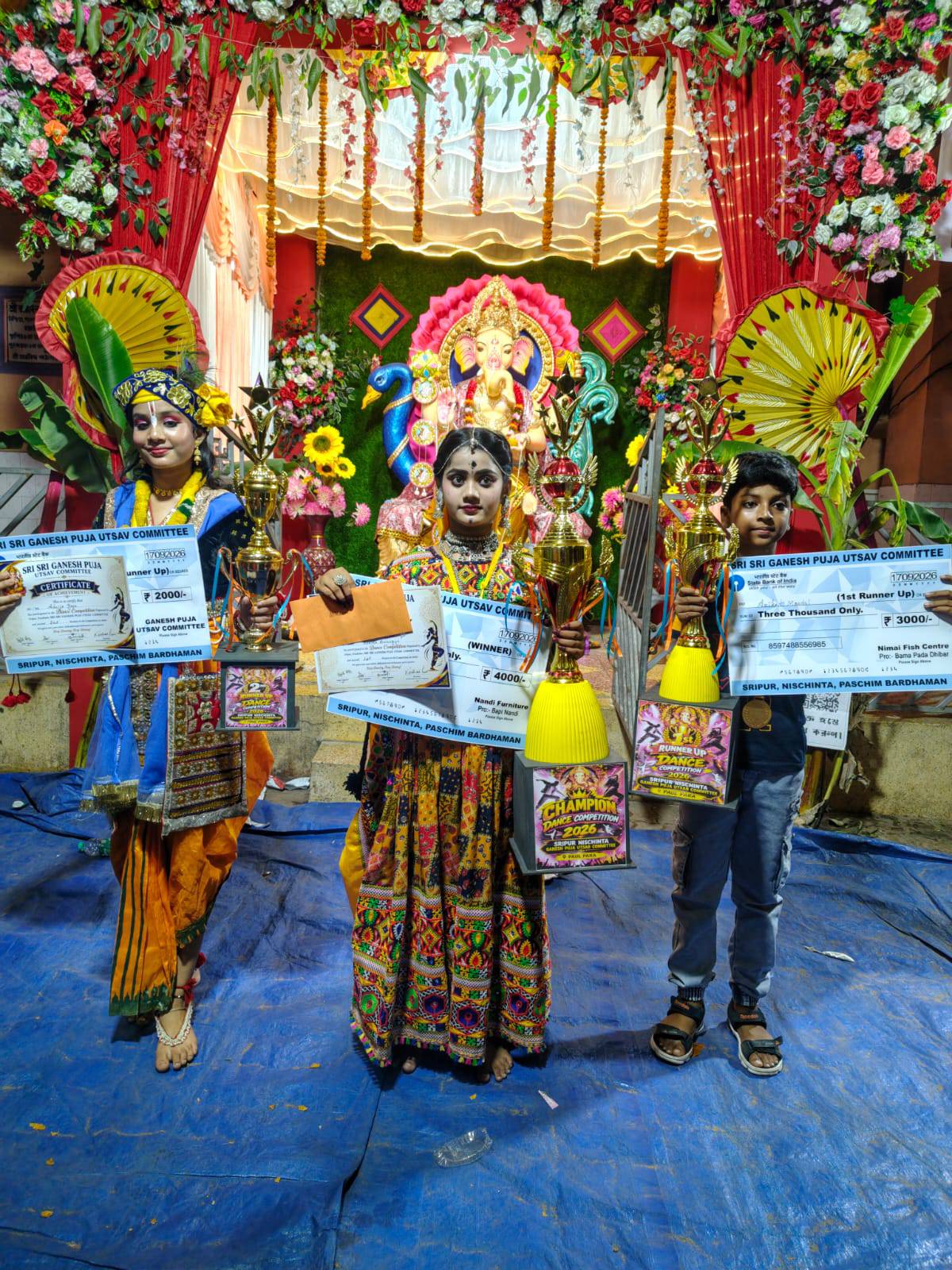শ্রীপুর নিশ্চিন্তার গণেশ উৎসবে জমজমাট নৃত্য প্রতিযোগিতা, প্রথম স্থান অধিকার করলেন রনিকা বৈরাগ্য