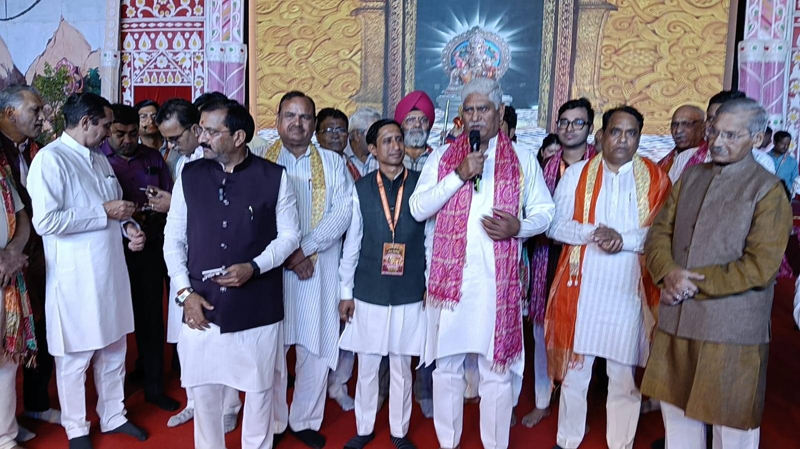 श्री सनातन धर्म रामलीला समितिए नोएडा द्वारा रामलीला के पांचवें दिन भगवान श्रीराम के वनवास से लेकर हनुमान प्रकटोत्सव तक की लीलाओं का भव्य मंच!