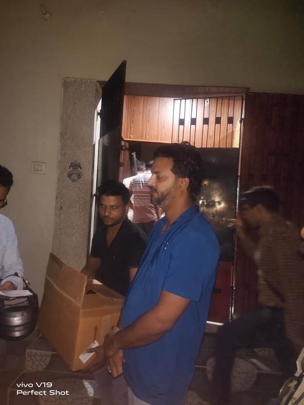 स्वास्थ विभाग बिहार सरकार को गुप्त सुचना के आधार पर पर कंकड़बाग स्थित सेलुलस फार्मा प्राइवेट लिमटेड में स्टेट ड्रग कंट्रोल टीम द्वारा किया गया छापेमारी