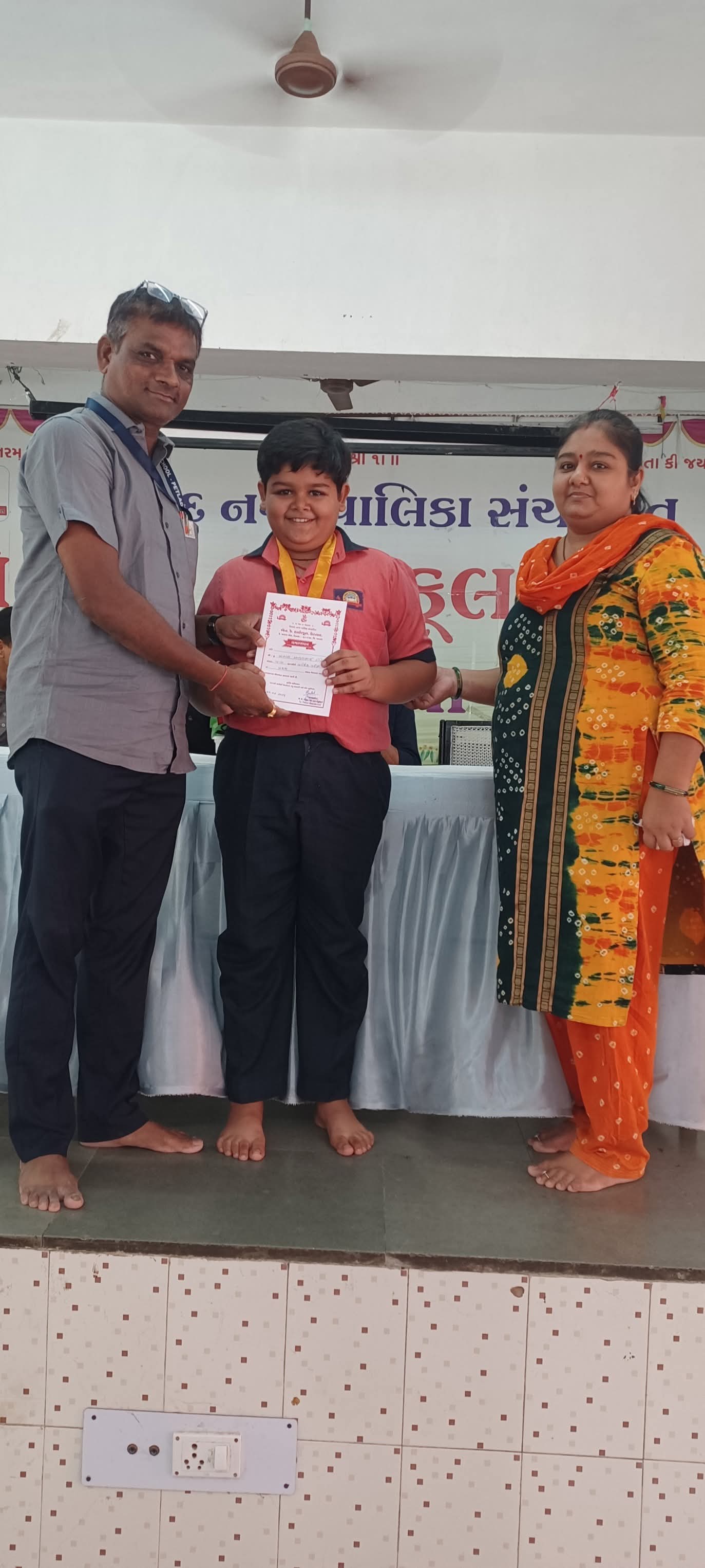 પેટલાદની એન. કે. હાઈસ્કૂલમાં વાલી મિટિંગ અને તેજસ્વી તારલા સન્માન કાર્યક્રમ