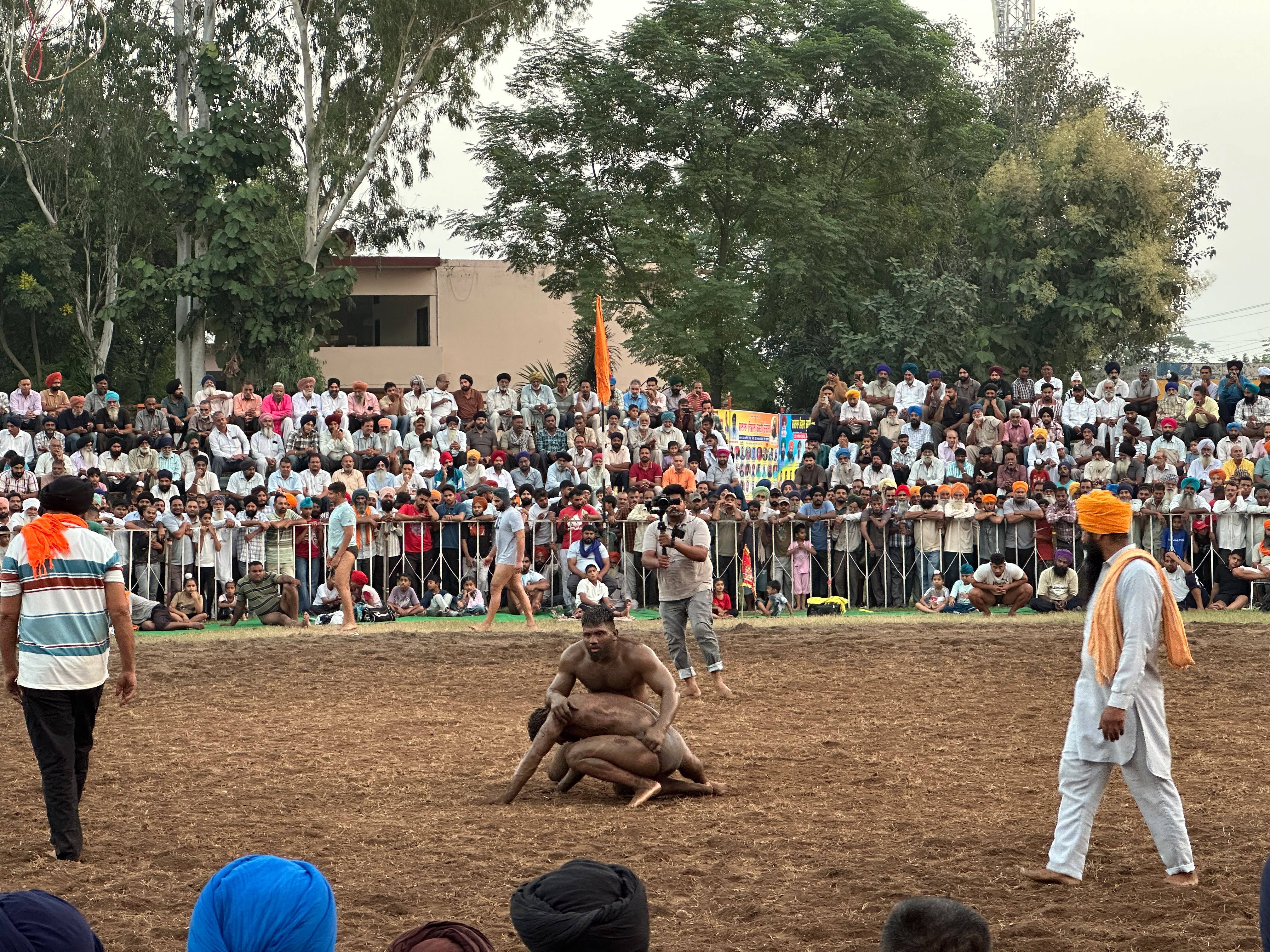 ਪਿੰਡ ਘਨੌਲੀ ਦੀ ਛਿੰਝ ਮੇਲੇ 'ਚ ਦਿਨੇਸ਼ ਗੋਲੀਆ ਨੇ ਦਾਦਾ ਸ਼ੇਲਕੇ ਨੂੰ ਹਰਾ ਕੇ ਜਿੱਤਿਆ ਖਿਤਾਬ